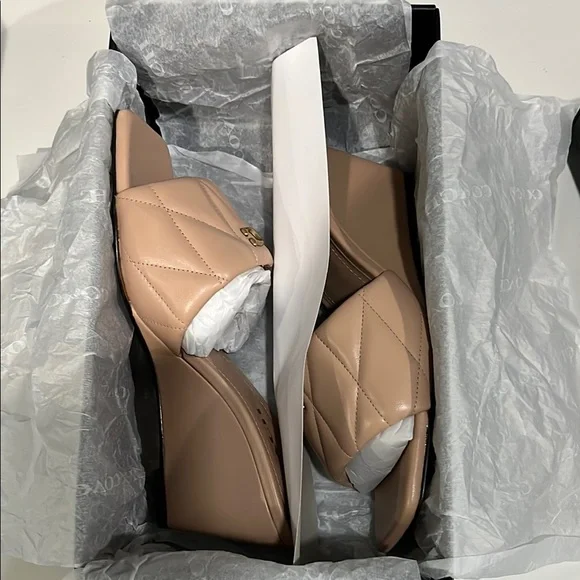 NWB Coach Emma Quilted Wedge - Picture 8 of 10